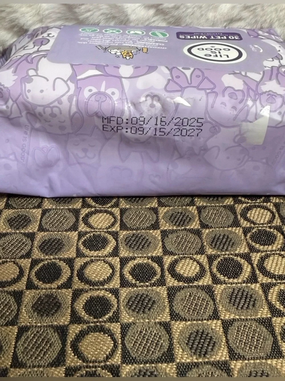Life Is Good Purple Pet Wipes Pack